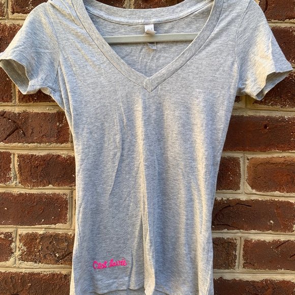 Calmos Cafe St. Martin Grey V-neck Tee - Picture 1 of 3